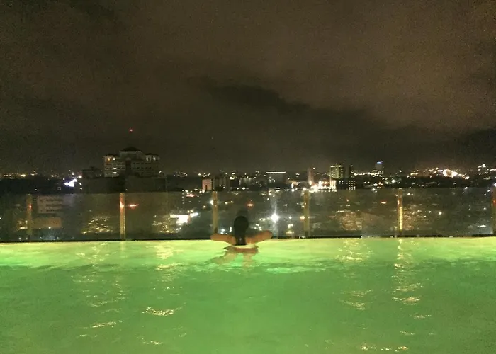 Mabolo Garden Flat A3 Free Rooftop Pool, Short Walk Ayala Mall Appart hôtel
