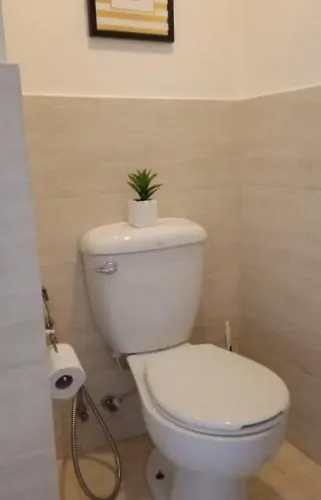 Mabolo Garden Flat A3 Free Rooftop Pool, Short Walk Ayala Mall Appart hôtel 3*