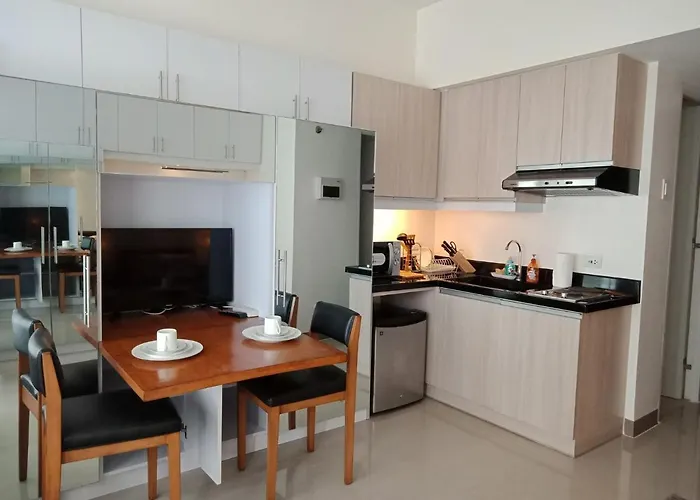 Appart hôtel Mabolo Garden Flat A3 Free Rooftop Pool, Short Walk Ayala Mall Cebu