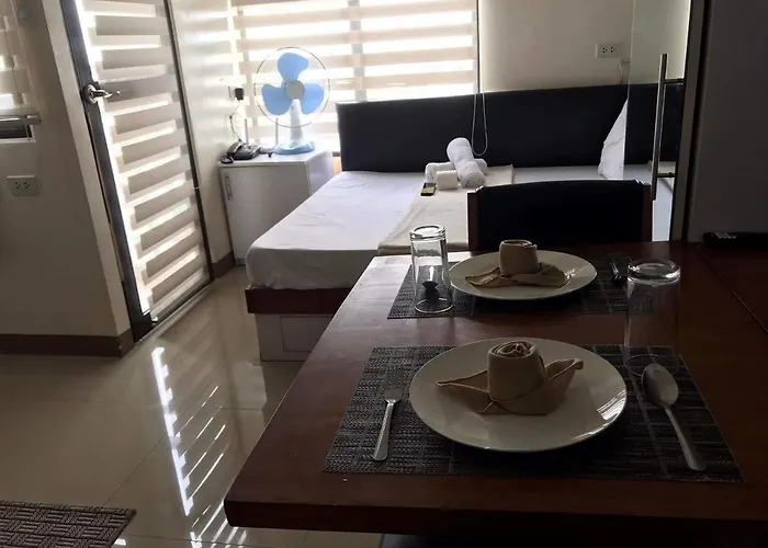Mabolo Garden Flat A3 Free Rooftop Pool, Short Walk Ayala Mall Appart hôtel Cebu