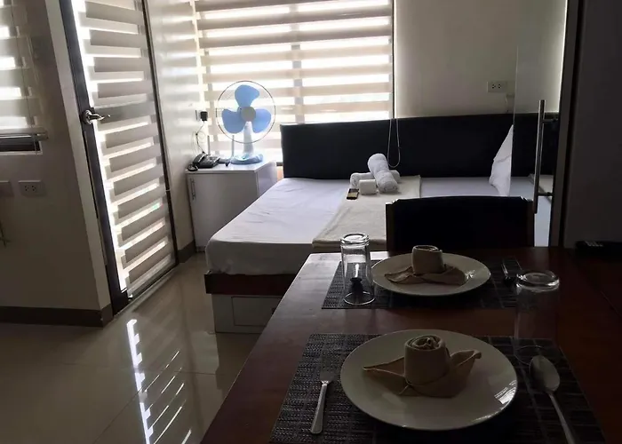 Appart hôtel Mabolo Garden Flat A3 Free Rooftop Pool, Short Walk Ayala Mall Cebu